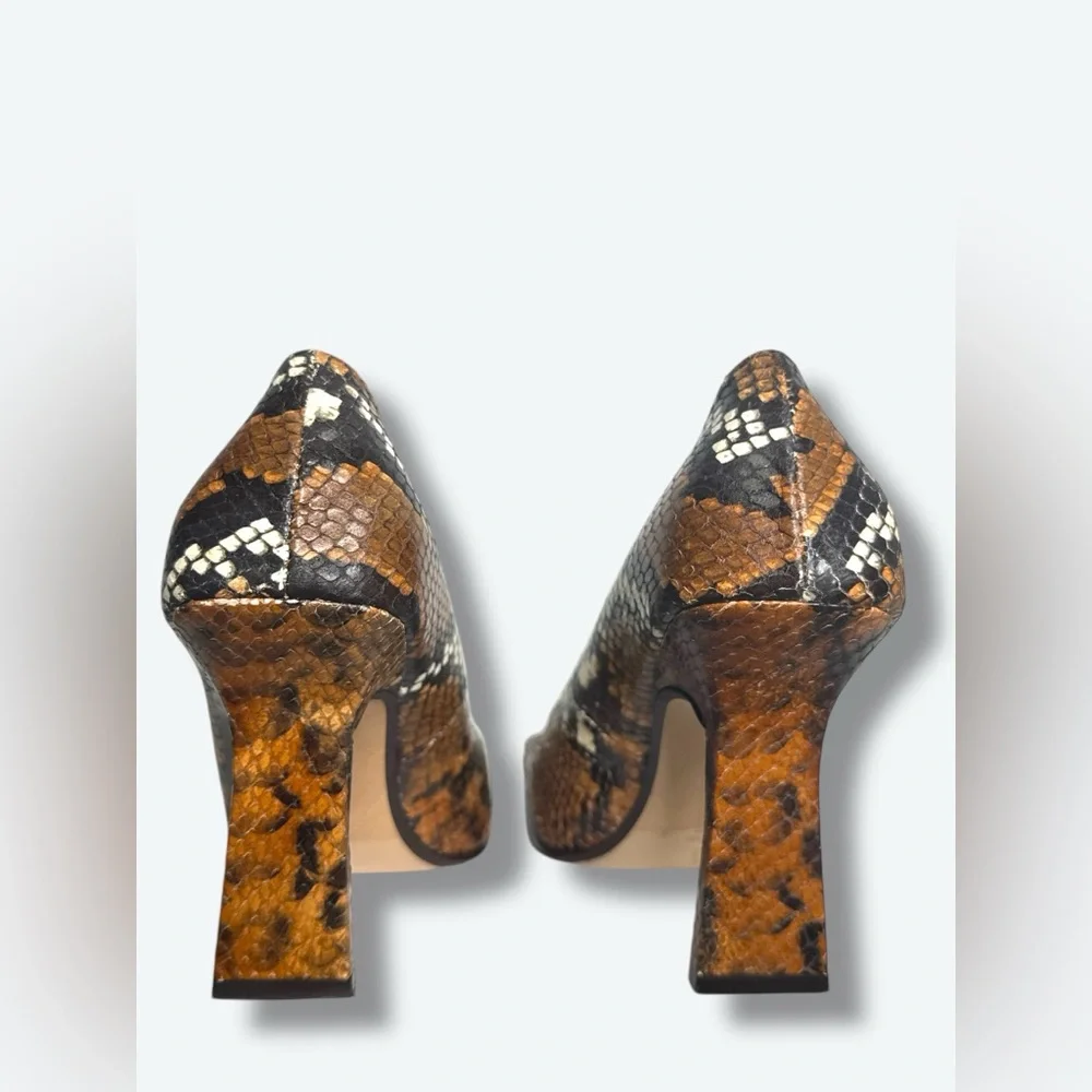 Chic Snakeskin Pattern Heels - Picture 4 of 6